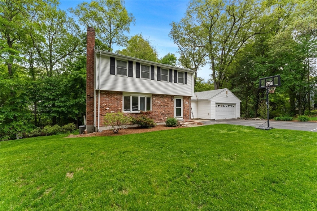 41 A Hunnewell Street Wellesley, MA 02481 - Photo 1 of 21