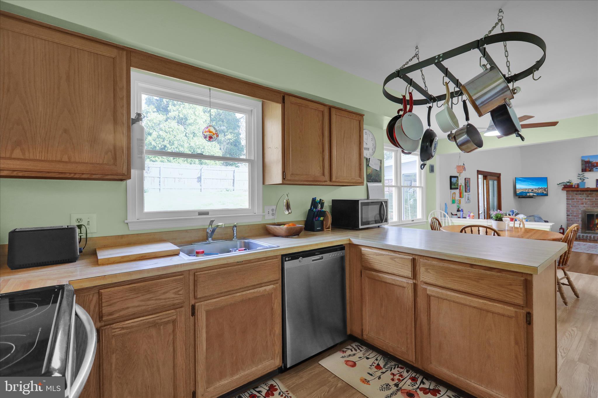 1007 Pepper Ridge Drive Reading, PA 19606 - Photo 4 of 31 360_8432