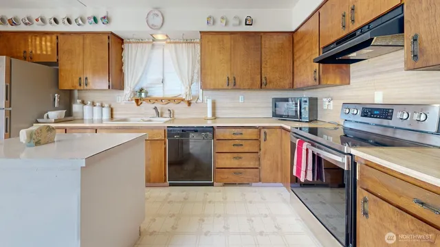 $379,900 | 822 Southeast 12th Street, College Place, WA 99324