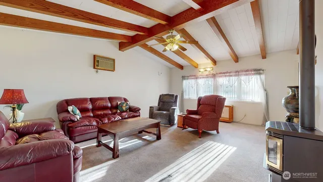 $379,900 | 822 Southeast 12th Street, College Place, WA 99324