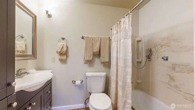 $379,900 | 822 Southeast 12th Street, College Place, WA 99324