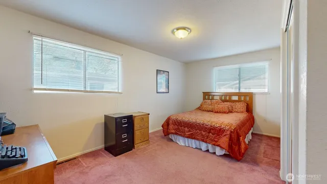 $379,900 | 822 Southeast 12th Street, College Place, WA 99324