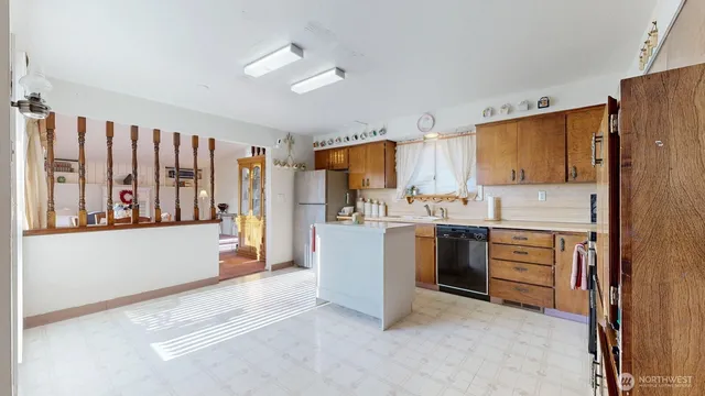 $379,900 | 822 Southeast 12th Street, College Place, WA 99324