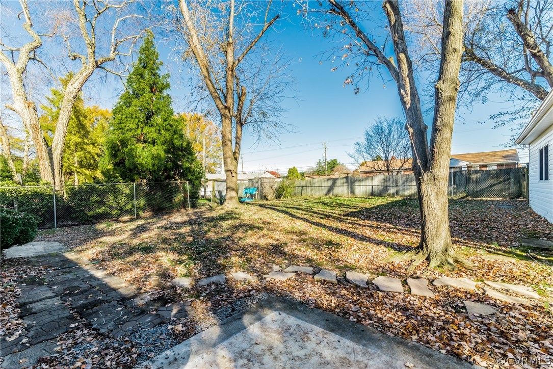 608 Fairlie Road Colonial Heights, VA 23834 - Photo 11 of 50 Gallery Image 11