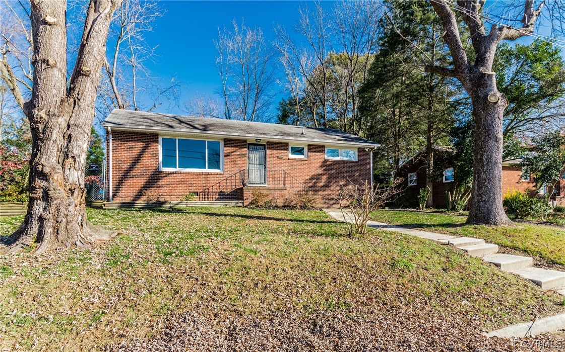 608 Fairlie Road Colonial Heights, VA 23834 - Photo 2 of 50 Gallery Image 2