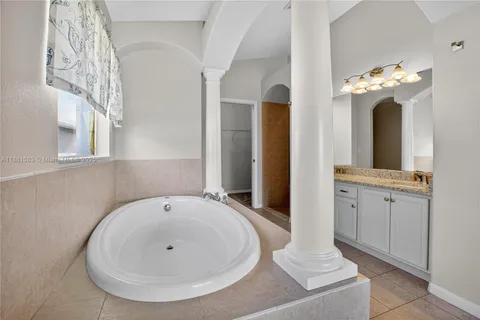 $374,900 | 6721 Sparkling Way, Wesley Chapel, FL 33545