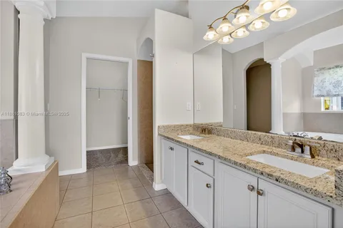 $374,900 | 6721 Sparkling Way, Wesley Chapel, FL 33545