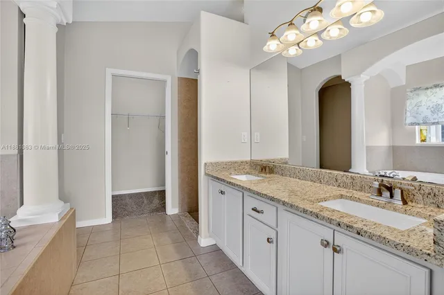 $374,900 | 6721 Sparkling Way, Wesley Chapel, FL 33545