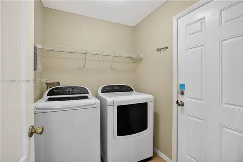 $374,900 | 6721 Sparkling Way, Wesley Chapel, FL 33545