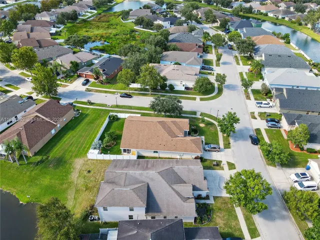 $374,900 | 6721 Sparkling Way, Wesley Chapel, FL 33545