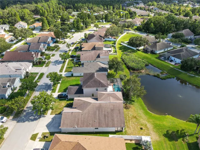 $374,900 | 6721 Sparkling Way, Wesley Chapel, FL 33545