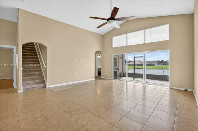 $374,900 | 6721 Sparkling Way, Wesley Chapel, FL 33545