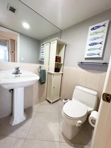 $2,200 | 3540 South Ocean Boulevard, Unit 910, South Palm Beach, FL 33480