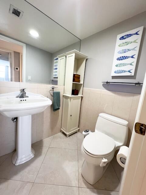 3540 South Ocean Boulevard, Unit 910 South Palm Beach, FL 33480 - Photo 8 of 15 FullSizeR (23)