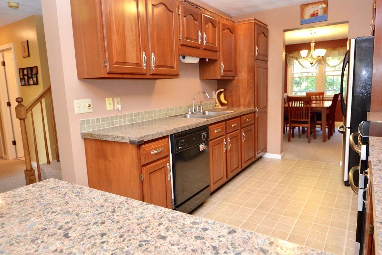 29 Villager Road Chester, NH 03036 - Photo 14 of 27