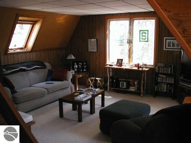 3748 Harolds Road Traverse City, MI 49696 - Photo 13 of 15 1702165-12.JPG