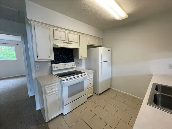 $1,570 | 2 A Thunderbird Drive, Panorama Village, TX 77304