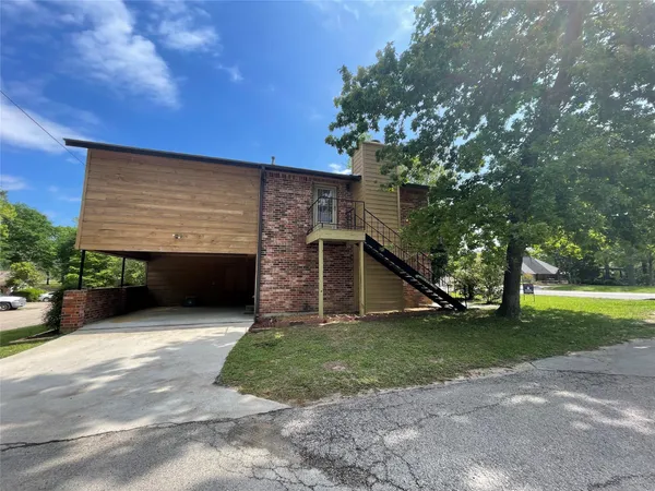 $1,570 | 2 A Thunderbird Drive, Panorama Village, TX 77304