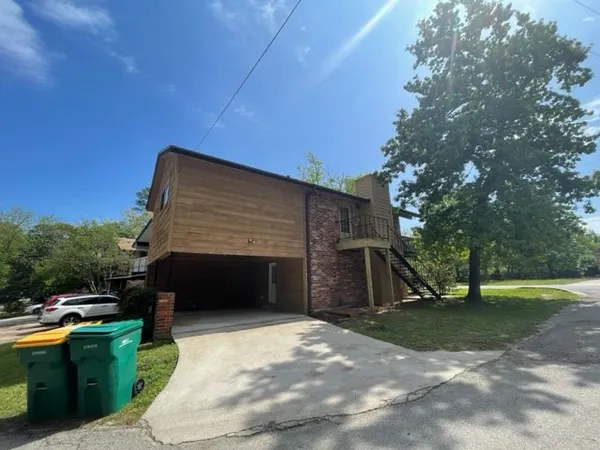 $1,570 | 2 A Thunderbird Drive, Panorama Village, TX 77304