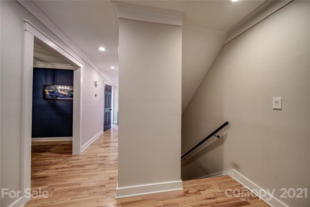 5807 Sharon Road, Unit J Charlotte, NC 28210 - Photo 33 of 47 Gallery Image 33