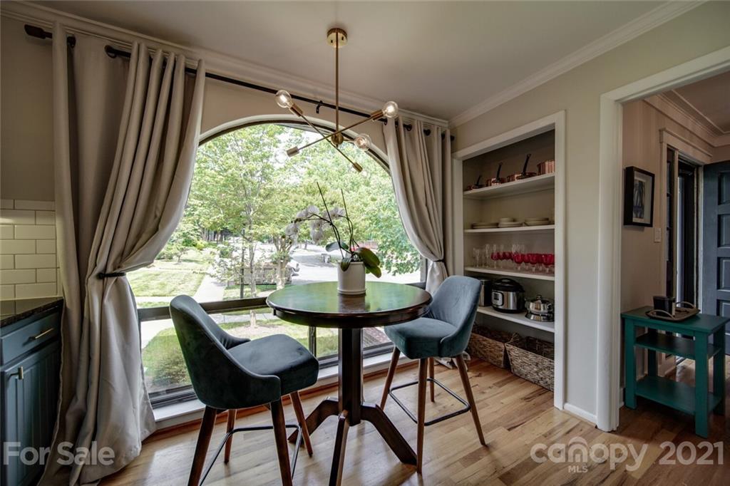 5807 Sharon Road, Unit J Charlotte, NC 28210 - Photo 6 of 47 Gallery Image 6