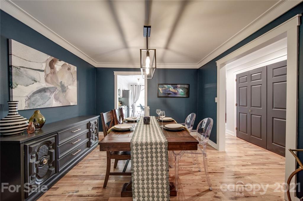 5807 Sharon Road, Unit J Charlotte, NC 28210 - Photo 9 of 47 Gallery Image 9