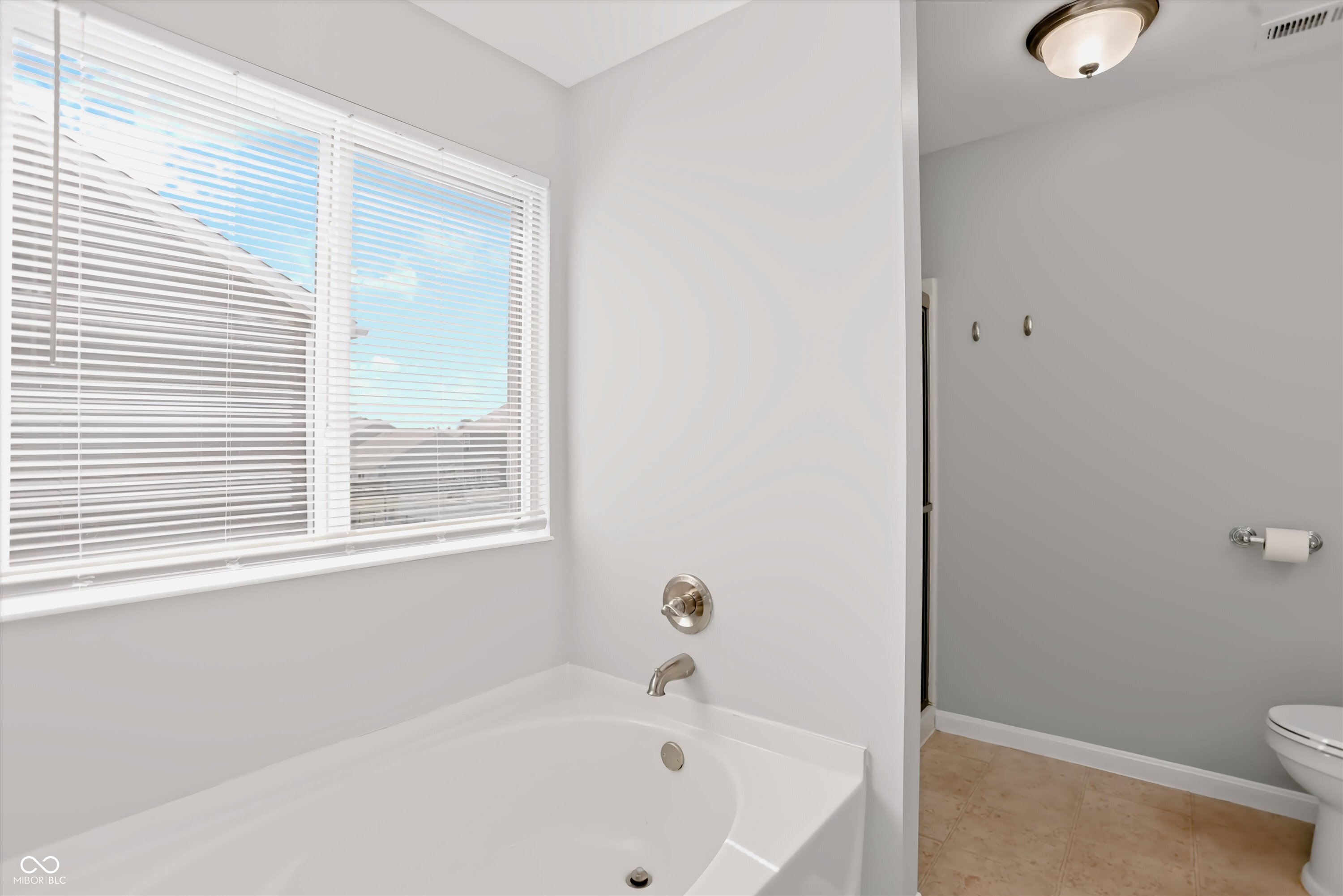 2536 Autumn Road Indianapolis, IN 46229 - Photo 26 of 43 Gallery Image 26