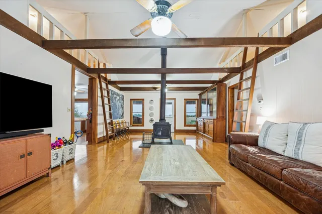 $970,000 | 1017 Rockhouse Road, New Ulm, TX 78950