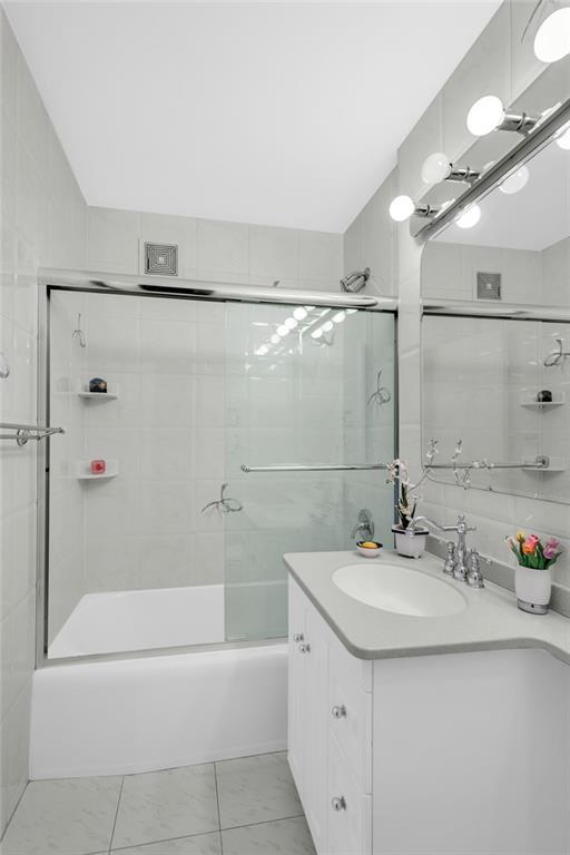 9201 Shore Road, Unit D302 Brooklyn, NY 11209 - Photo 9 of 13 Gallery Image 9
