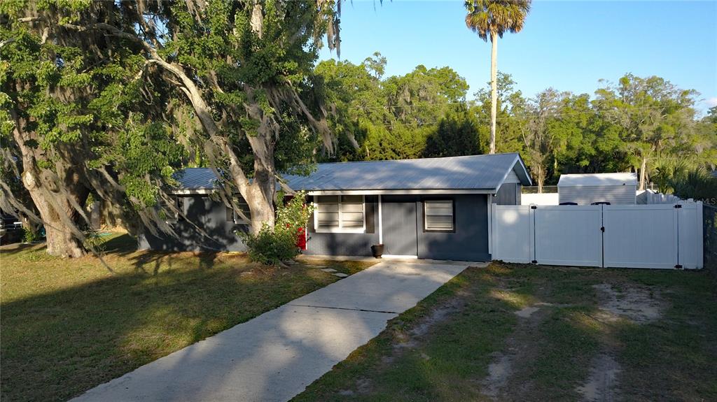 97 Risher Avenue Inglis, FL 34449 - Photo 1 of 28
