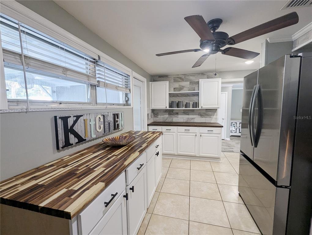 97 Risher Avenue Inglis, FL 34449 - Photo 4 of 28