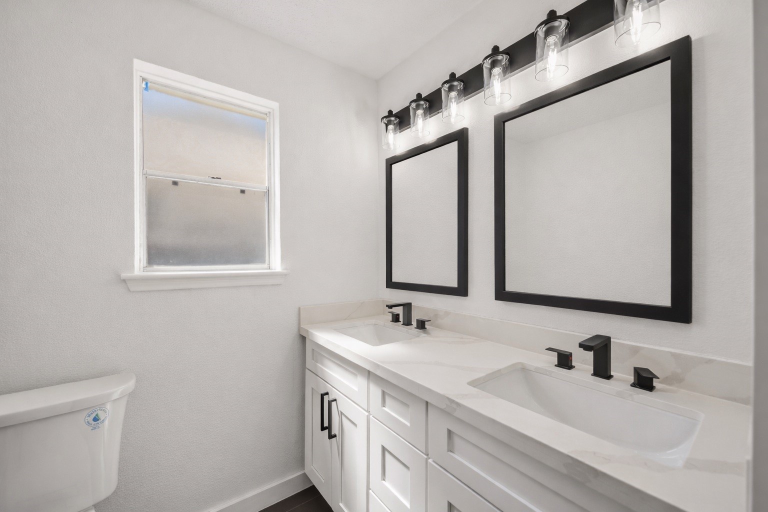 23222 Earlmist Drive Spring, TX 77373 - Photo 15 of 28 Primary ensuite bath with dual vanity