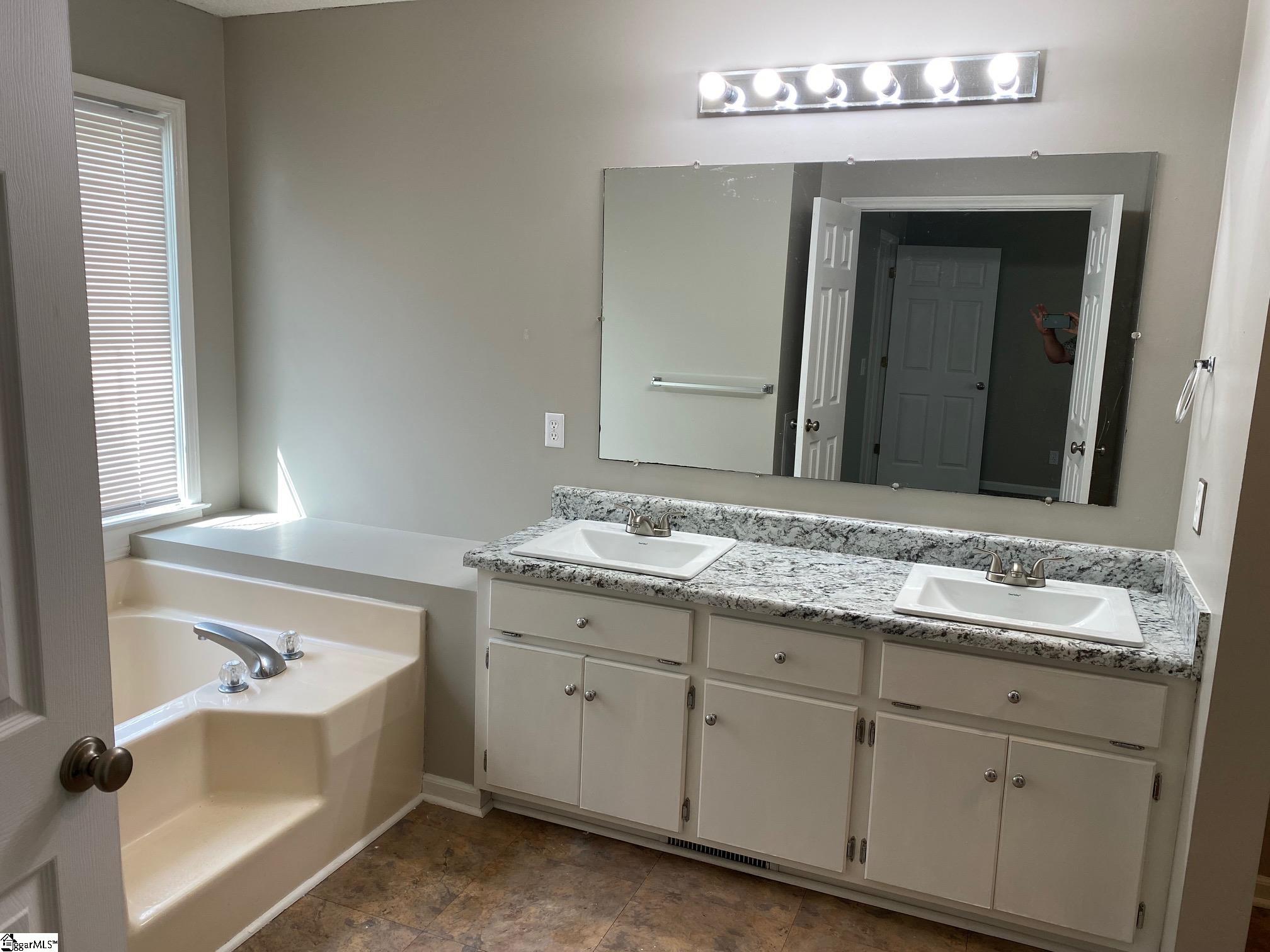 119 Cherry Hill Road Laurens, SC 29360 - Photo 13 of 20