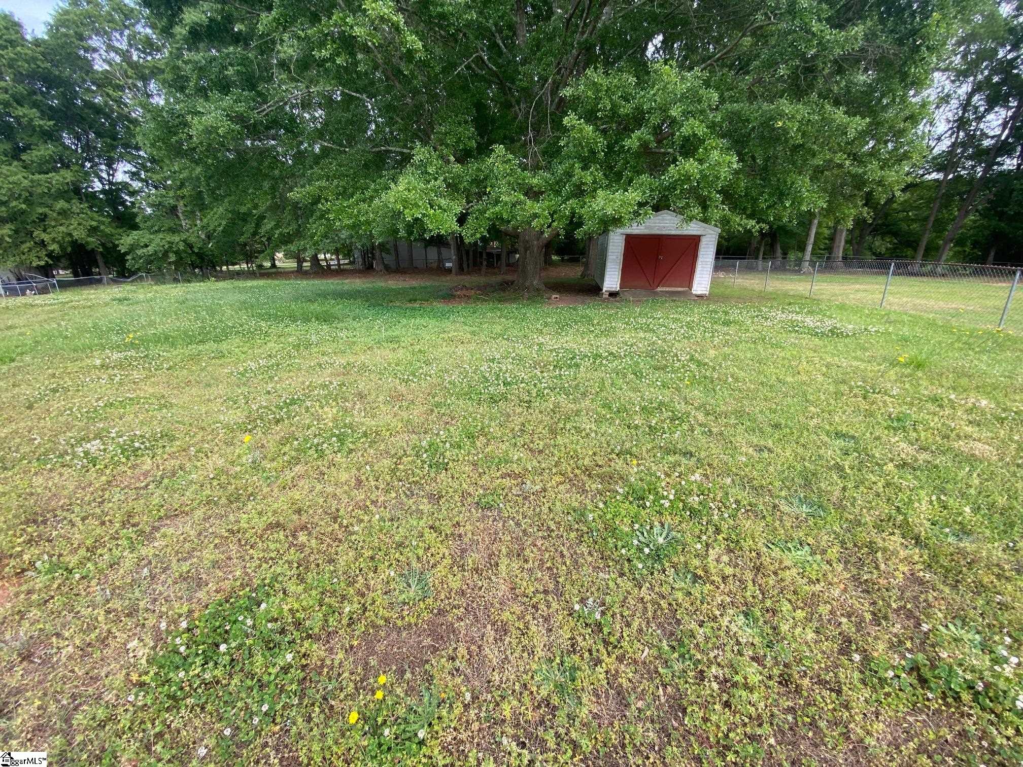 119 Cherry Hill Road Laurens, SC 29360 - Photo 7 of 20