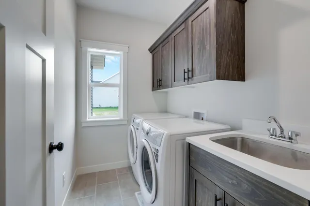 $769,900 | 416 Moelter Lane, Hudson, WI 54016