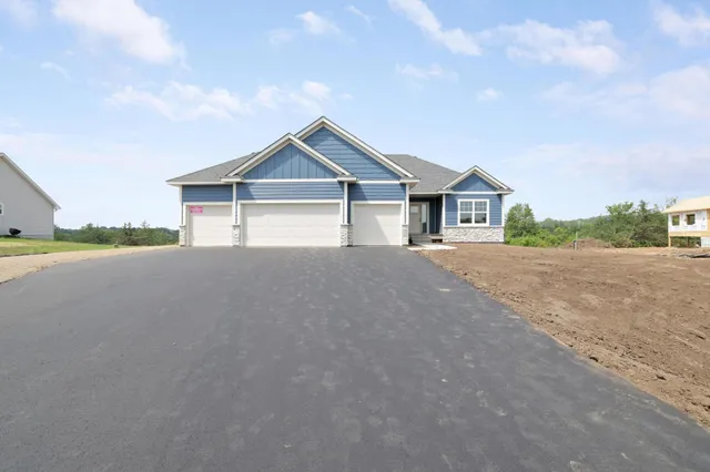 $769,900 | 416 Moelter Lane, Hudson, WI 54016