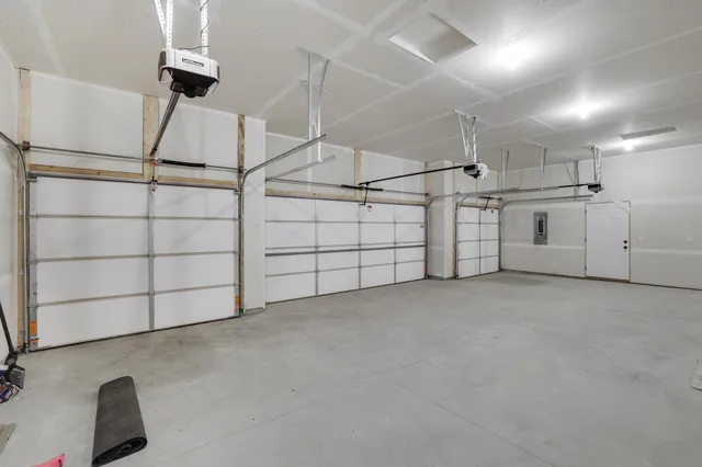 $769,900 | 416 Moelter Lane, Hudson, WI 54016