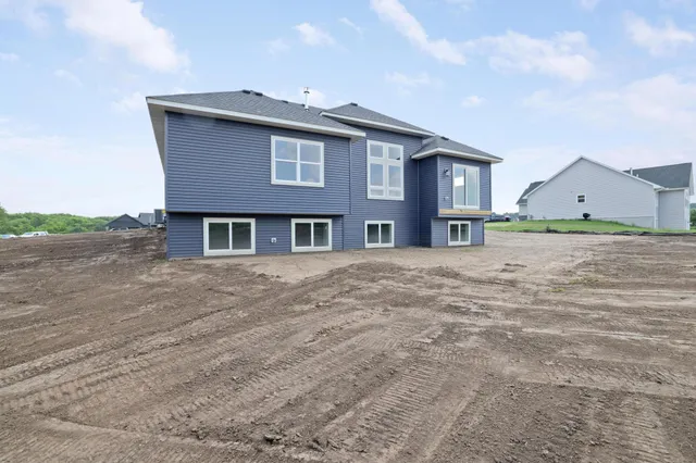 $769,900 | 416 Moelter Lane, Hudson, WI 54016