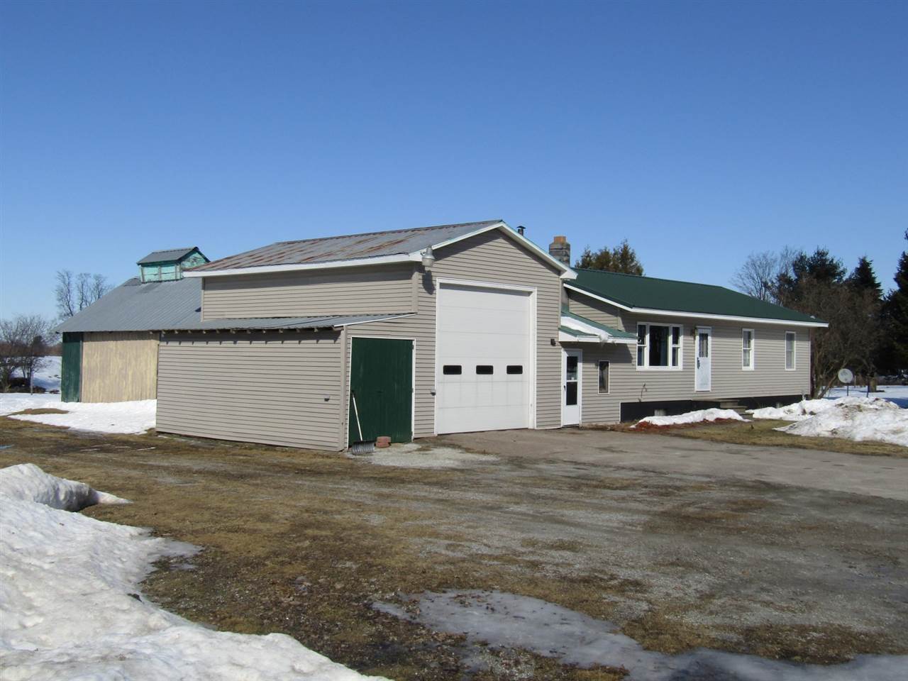 151 Bushey Road Swanton, VT 05478 - Photo 3 of 32