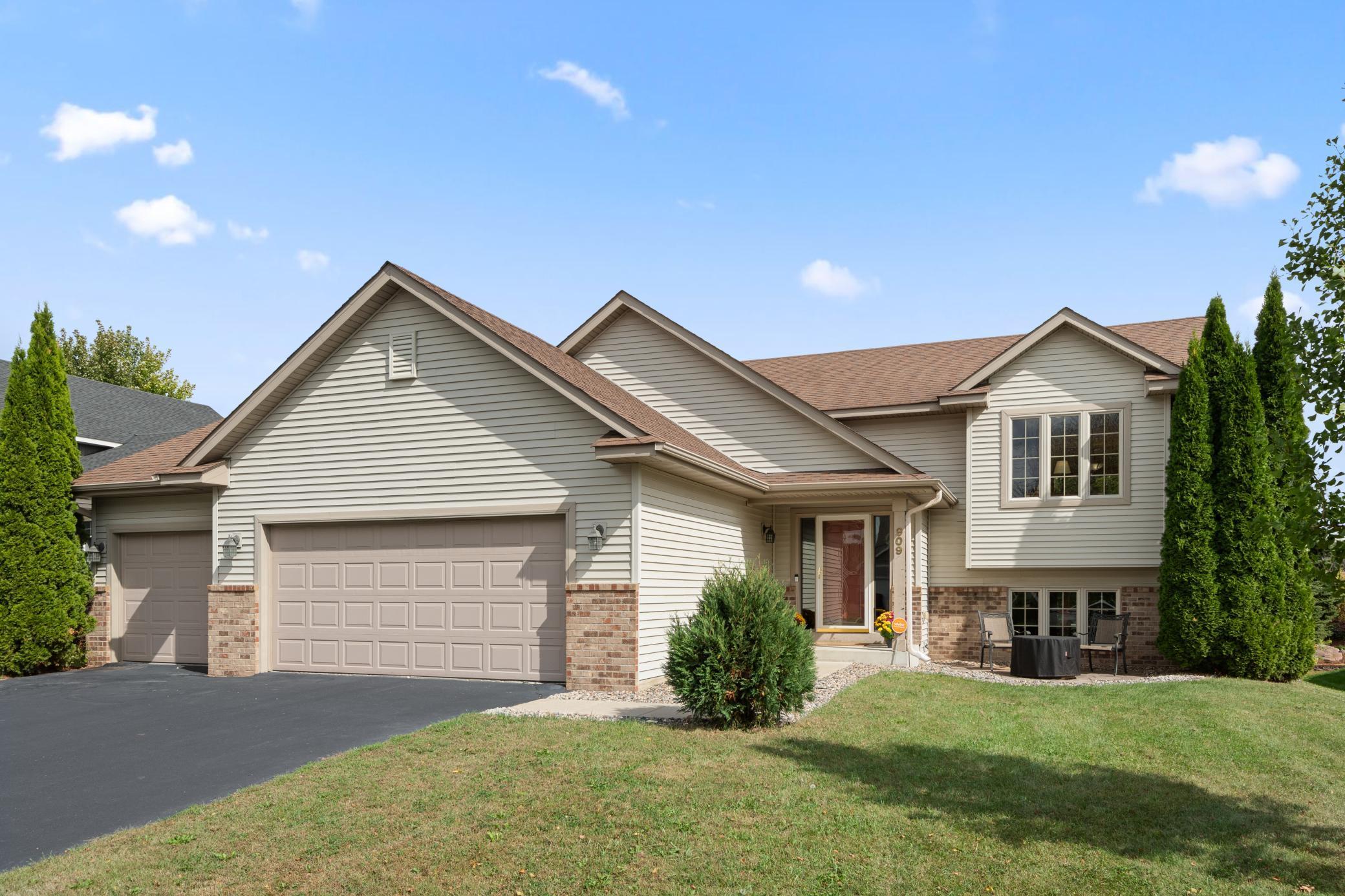 909 Hope Avenue Jordan, MN 55352 - Photo 1 of 1