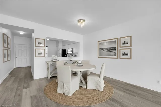 $319,900 | 3250 Cypress Glen Way, Unit 402, Naples, FL 34109