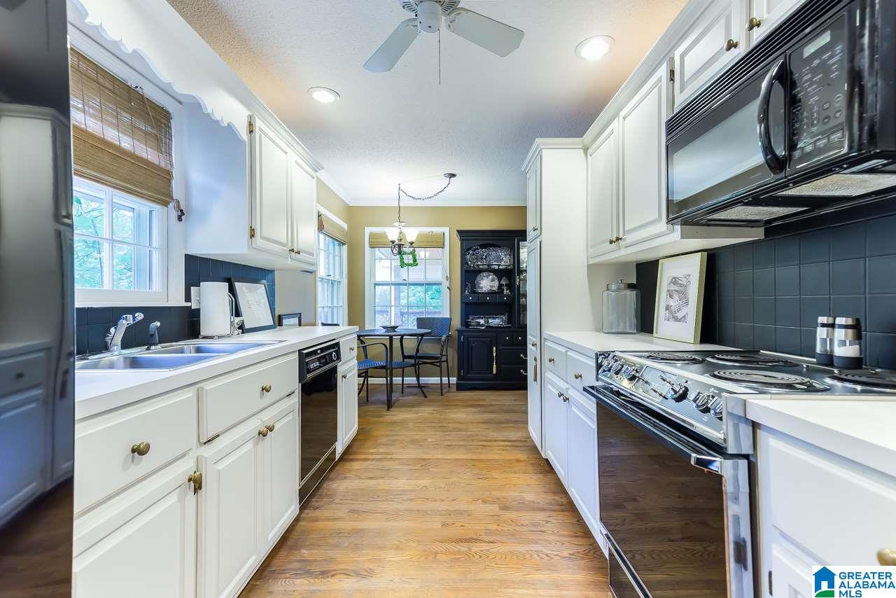 541 Shades Crest Road Birmingham, AL 35226 - Photo 6 of 34