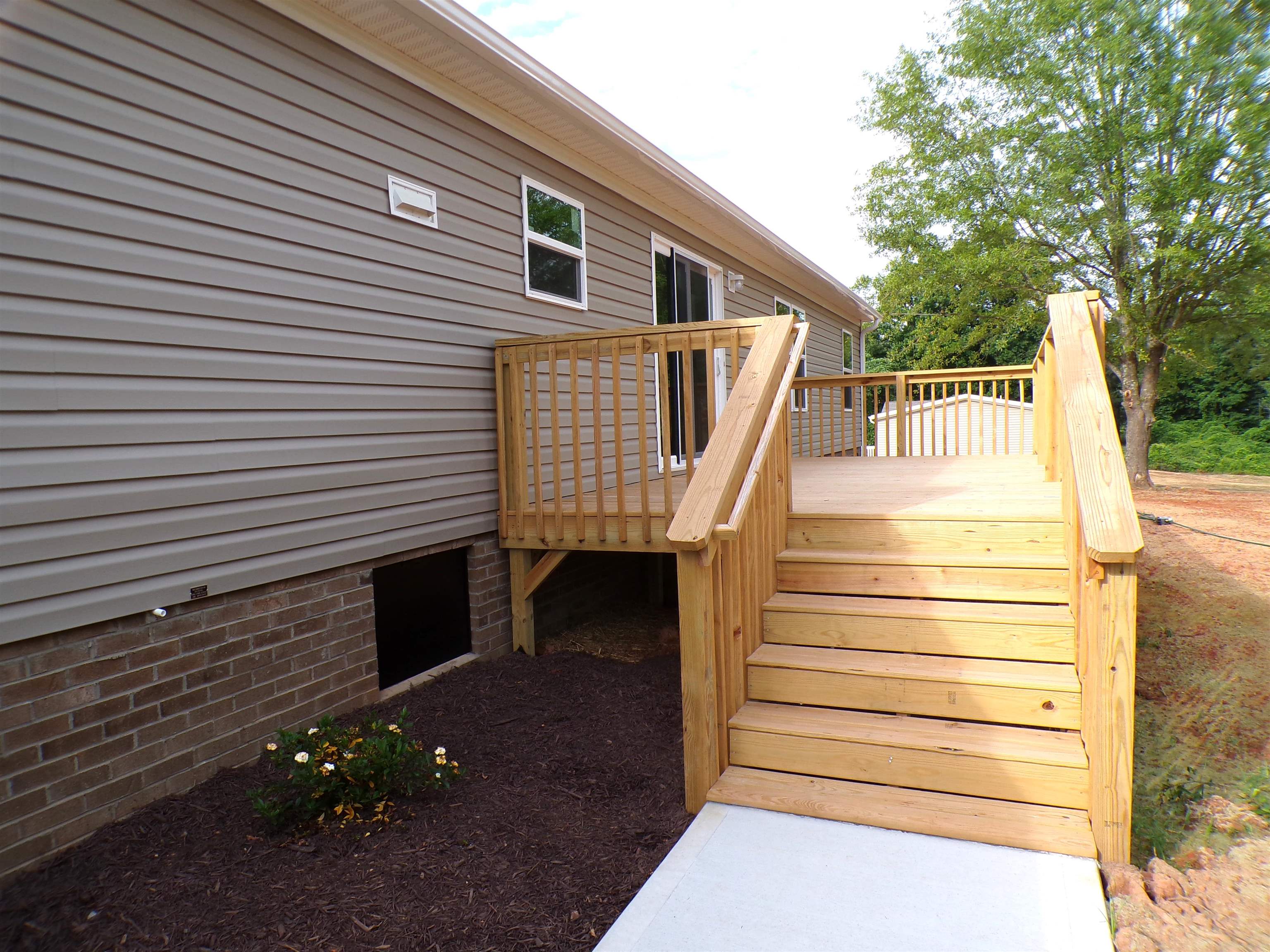 329 Thompson Road Chesnee, SC 29323 - Photo 21 of 25 Gallery Image 21
