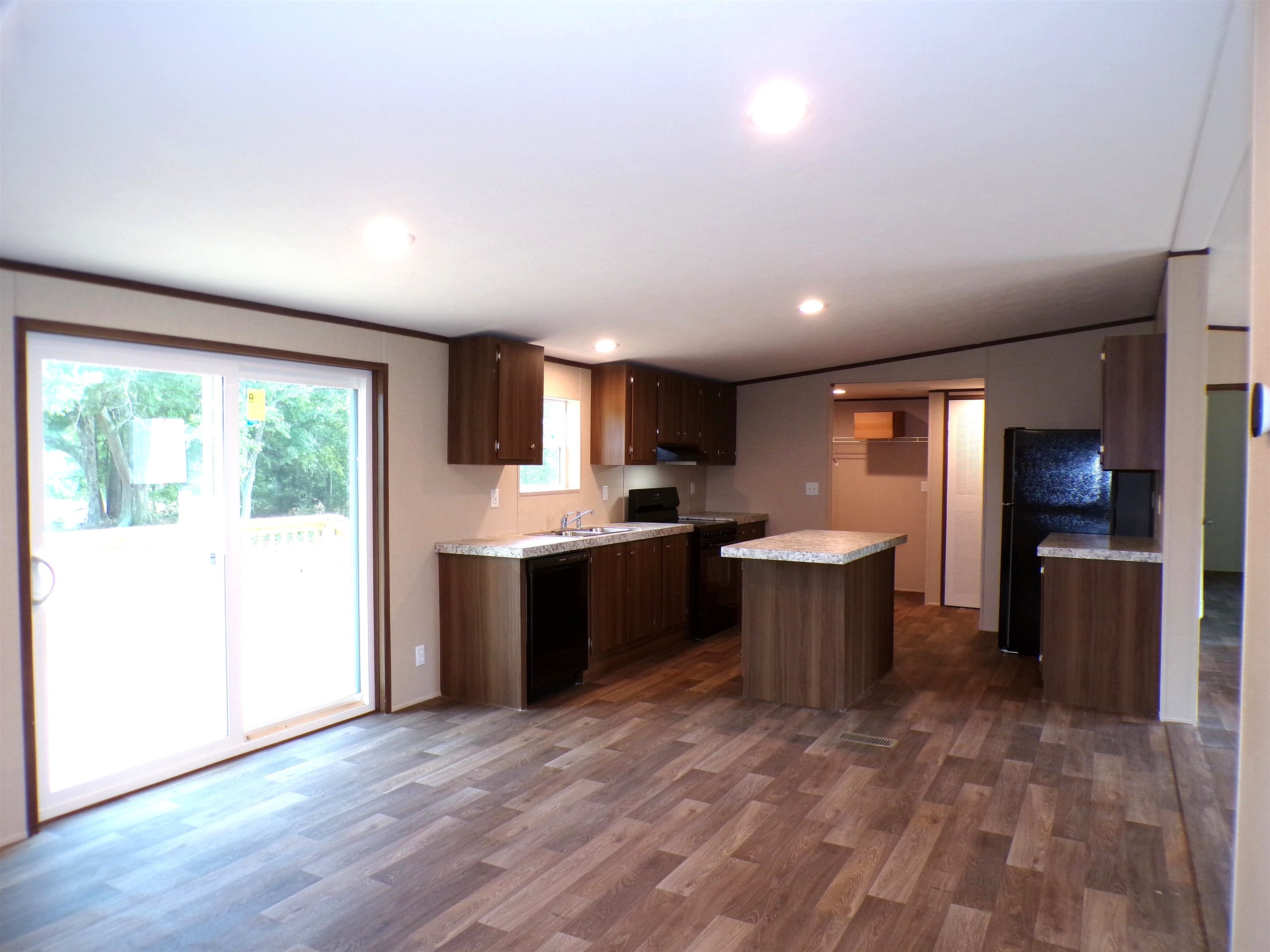 329 Thompson Road Chesnee, SC 29323 - Photo 3 of 25 Gallery Image 3