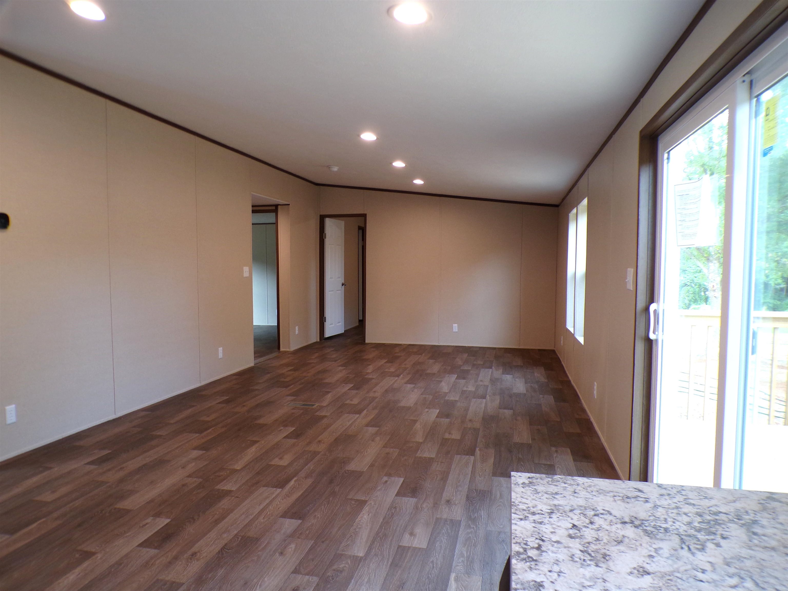 329 Thompson Road Chesnee, SC 29323 - Photo 9 of 25 Gallery Image 9