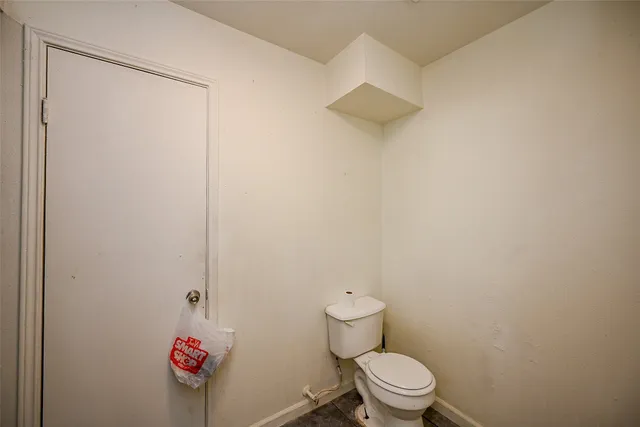 $299,900 | 2438 Balmorhea Avenue, Houston, TX 77039