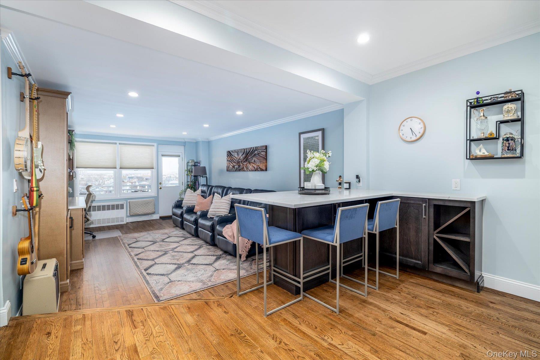 Spacious living room