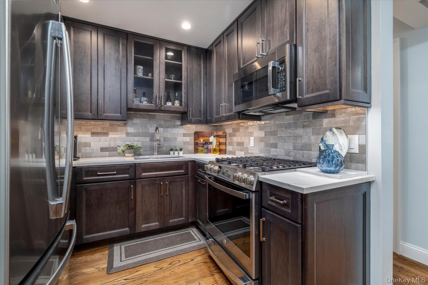 522 Shore Road, Unit 5T Long Beach, NY 11561 - Photo 5 of 22