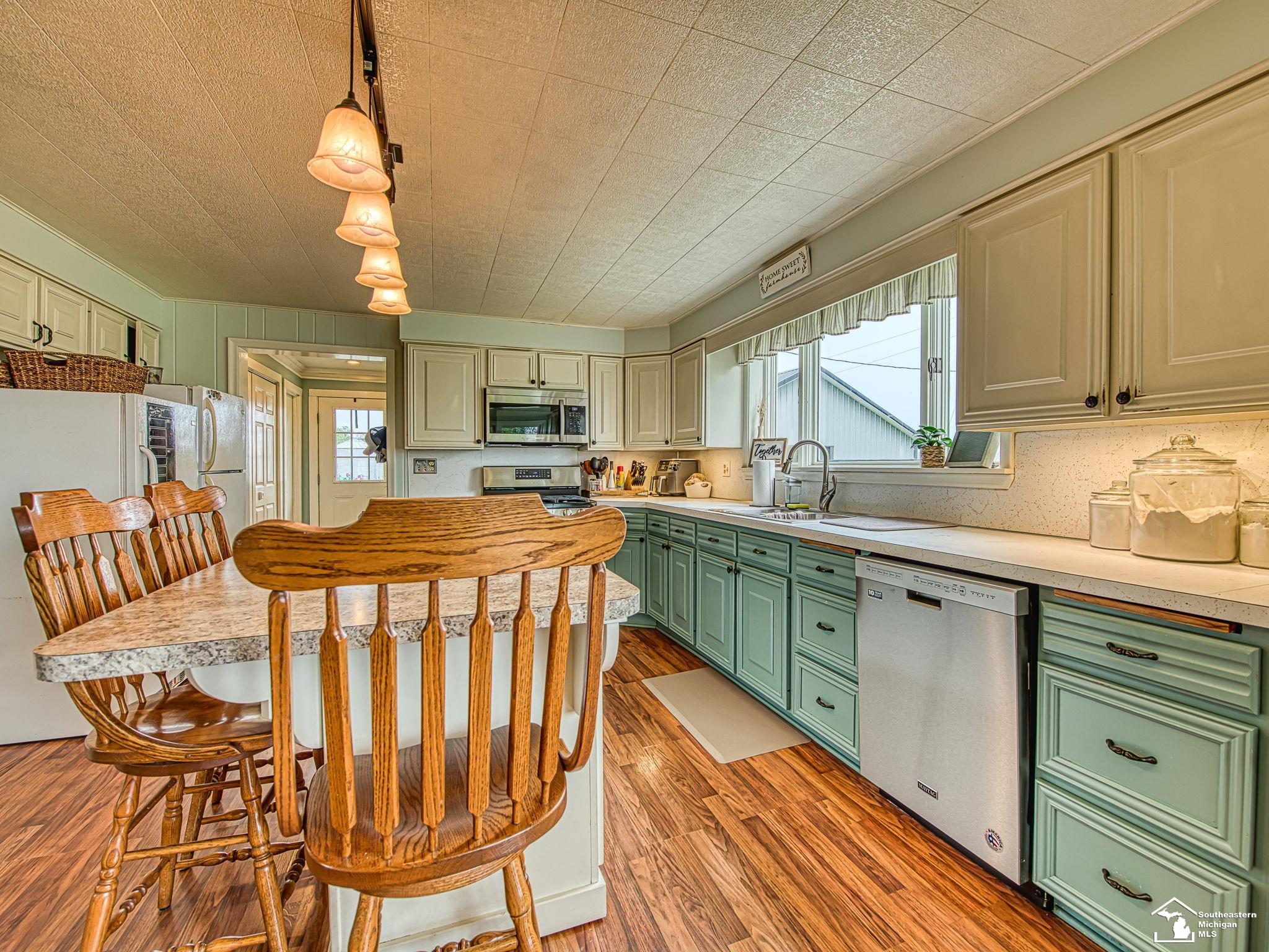 1095 Nieman Road Monroe, MI 48161 - Photo 8 of 52