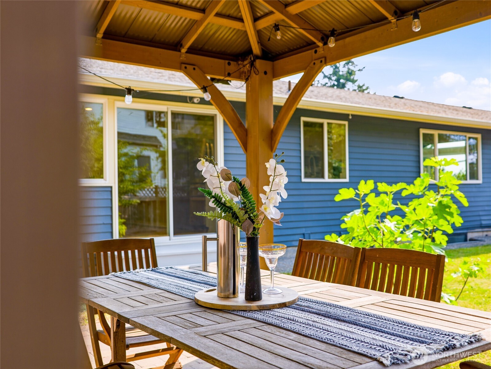 10404 Northeast 198th Street Bothell, WA 98011 - Photo 35 of 40 Gallery Image 35